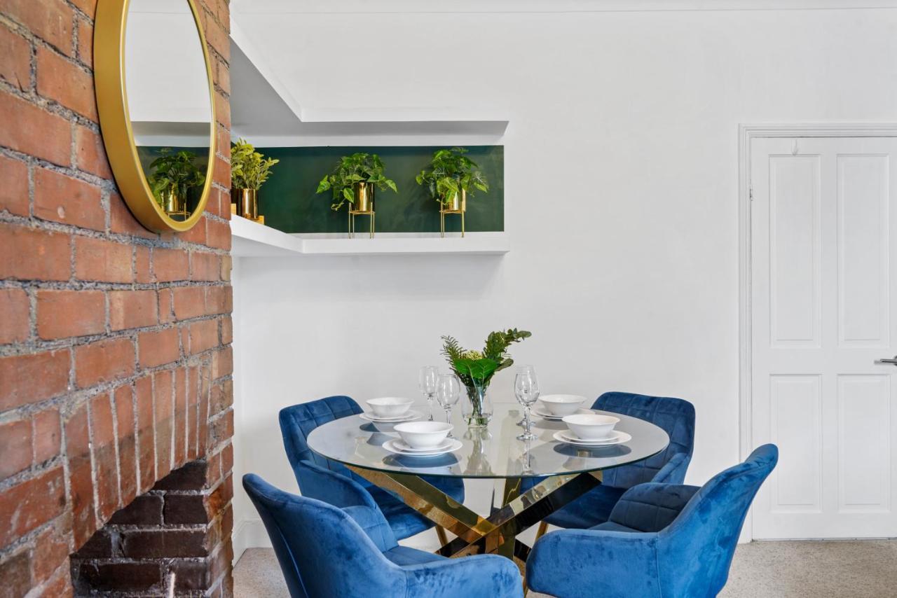 The Emerald Gem - Overlooking The Park Apartment Бристол Екстериор снимка